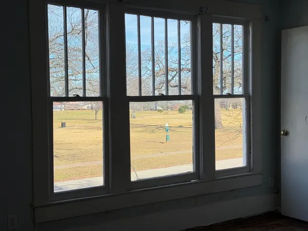 $1,600 | 428 West Morgan Street, Denison, TX 75020