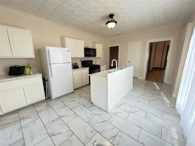 $1,700 | 428 West Morgan Street, Denison, TX 75020