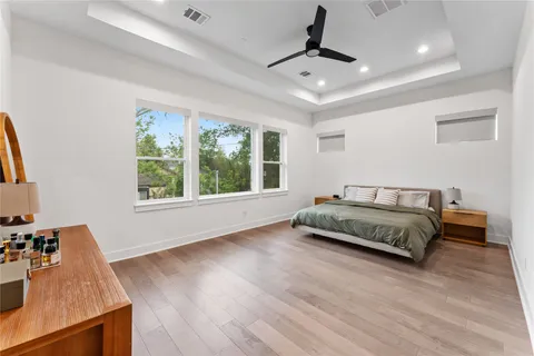 $729,900 | 820 East 24th Street, Houston, TX 77009