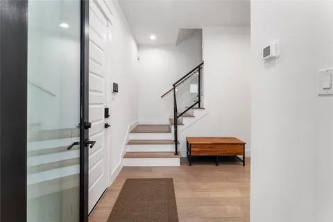 $729,900 | 820 East 24th Street, Houston, TX 77009