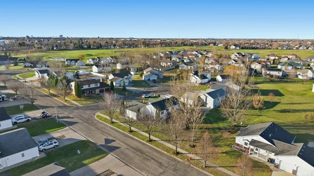 $389,900 | 3164 11th Avenue South, Moorhead, MN 56560