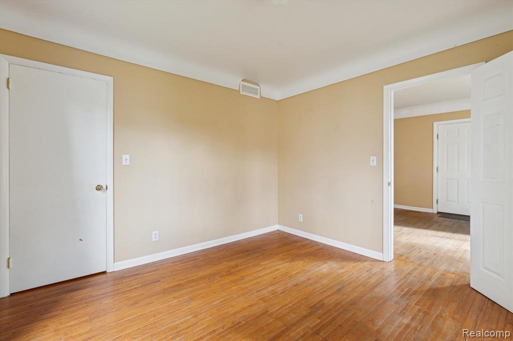 666 Pearl Street Dundee, MI 48131 - Photo 36 of 43