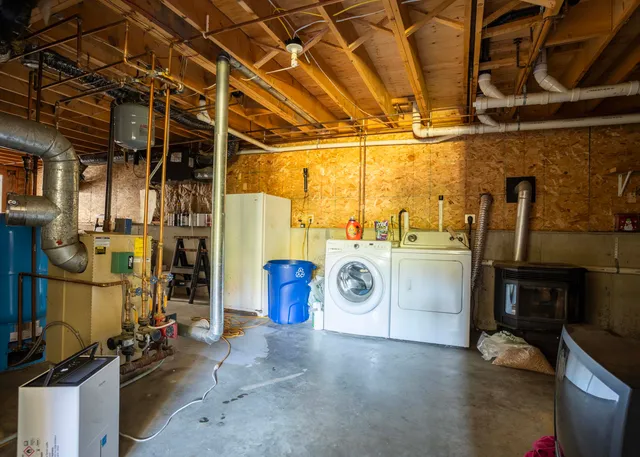 $389,000 | 555 Westwood Drive, Hermon, ME 04401