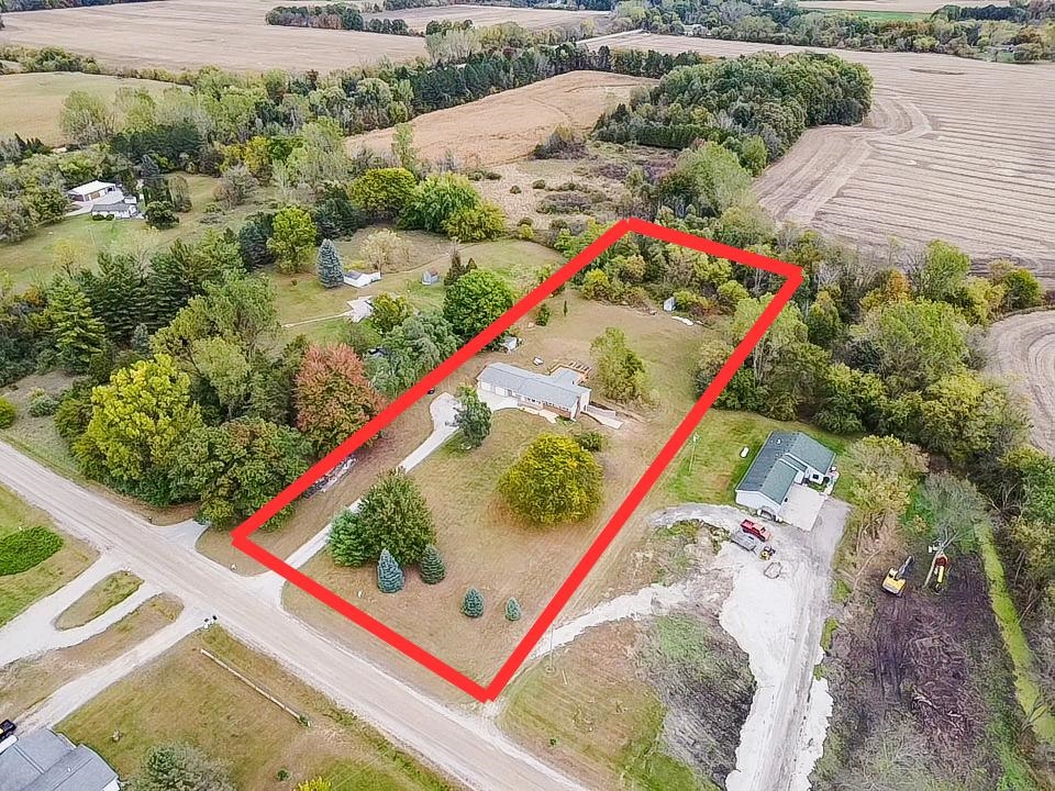 14392 North Vassar Road Millington, MI 48746 - Photo 15 of 95 50191154-c71058d9-fe74-4140-bf08-f639b98f0793.JPG