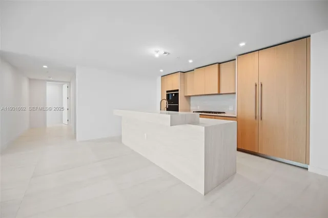 $3,650,000 | 900 North Ocean Boulevard, Unit 602, Pompano Beach, FL 33062