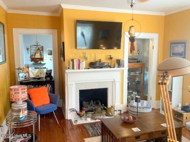 428 East 2nd Street Washington, NC 27889 - Photo 10 of 27 yellow room 2