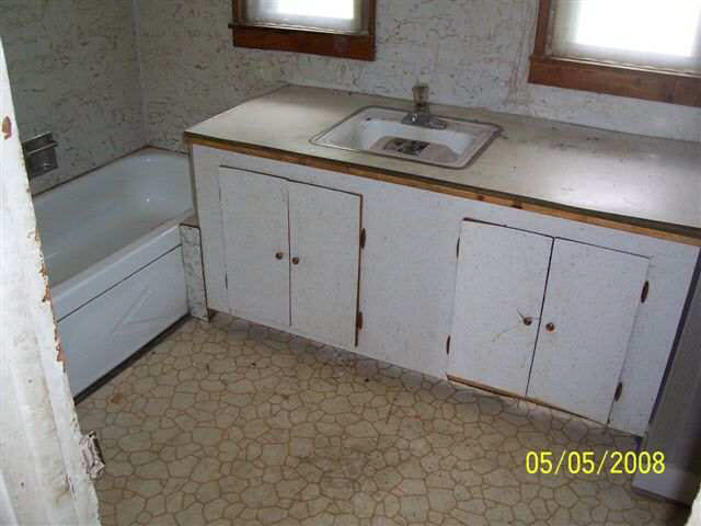 311 West 4th Street Ridgeville, IN 47380 - Photo 4 of 9 Gallery Image 4