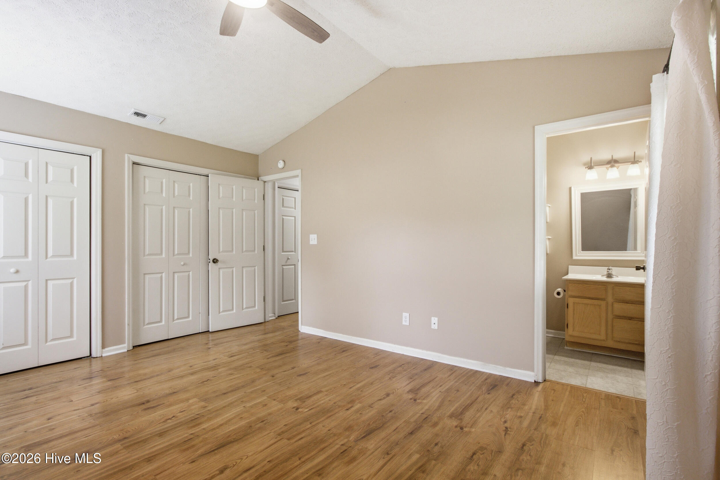 5709 County Line Road New Bern, NC 28562 - Photo 14 of 39 Owners Suite