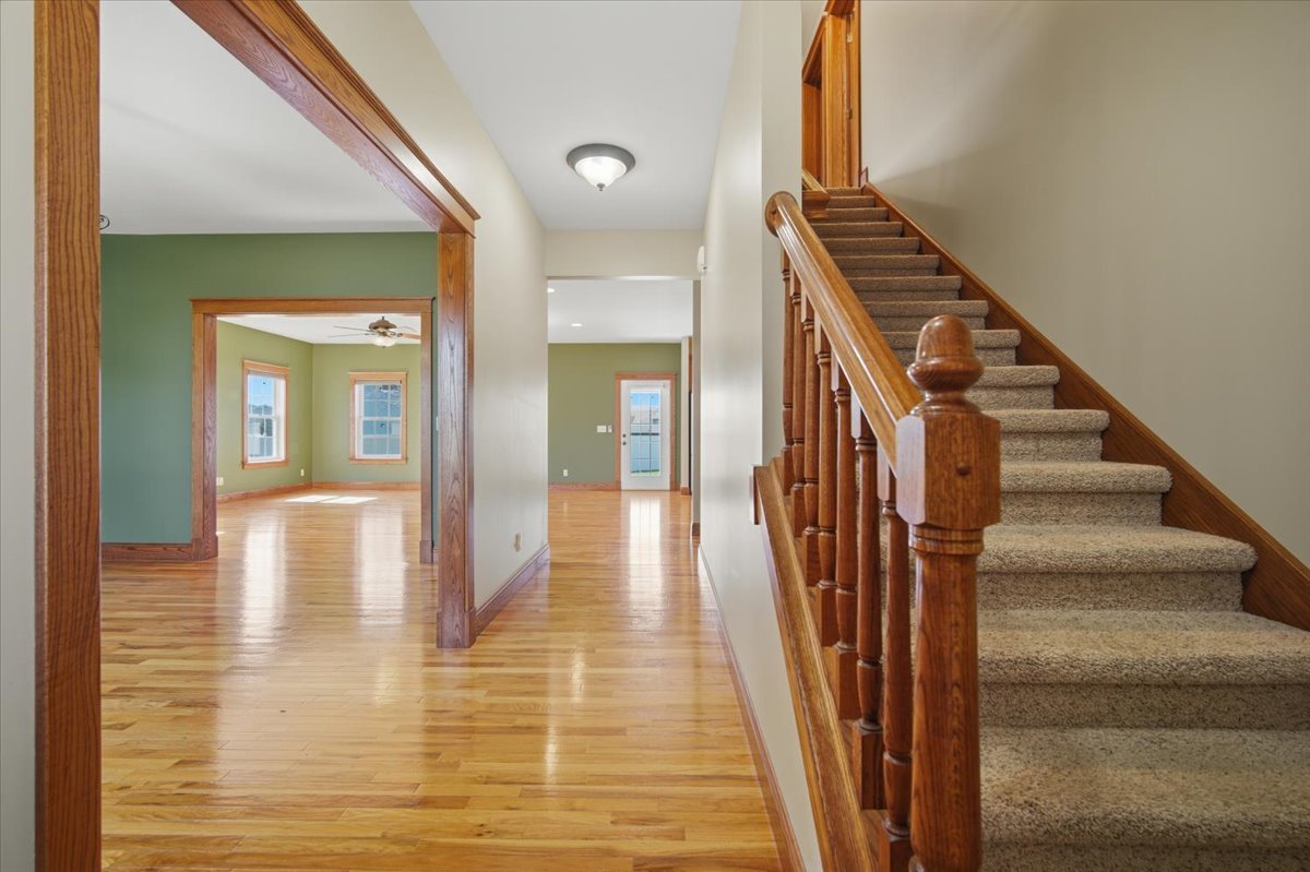 1813 Partridge Point Normal, IL 61761 - Photo 3 of 37