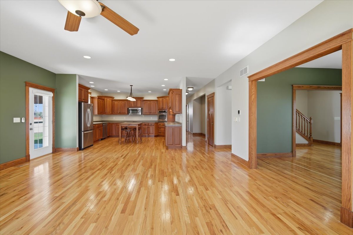 1813 Partridge Point Normal, IL 61761 - Photo 4 of 37