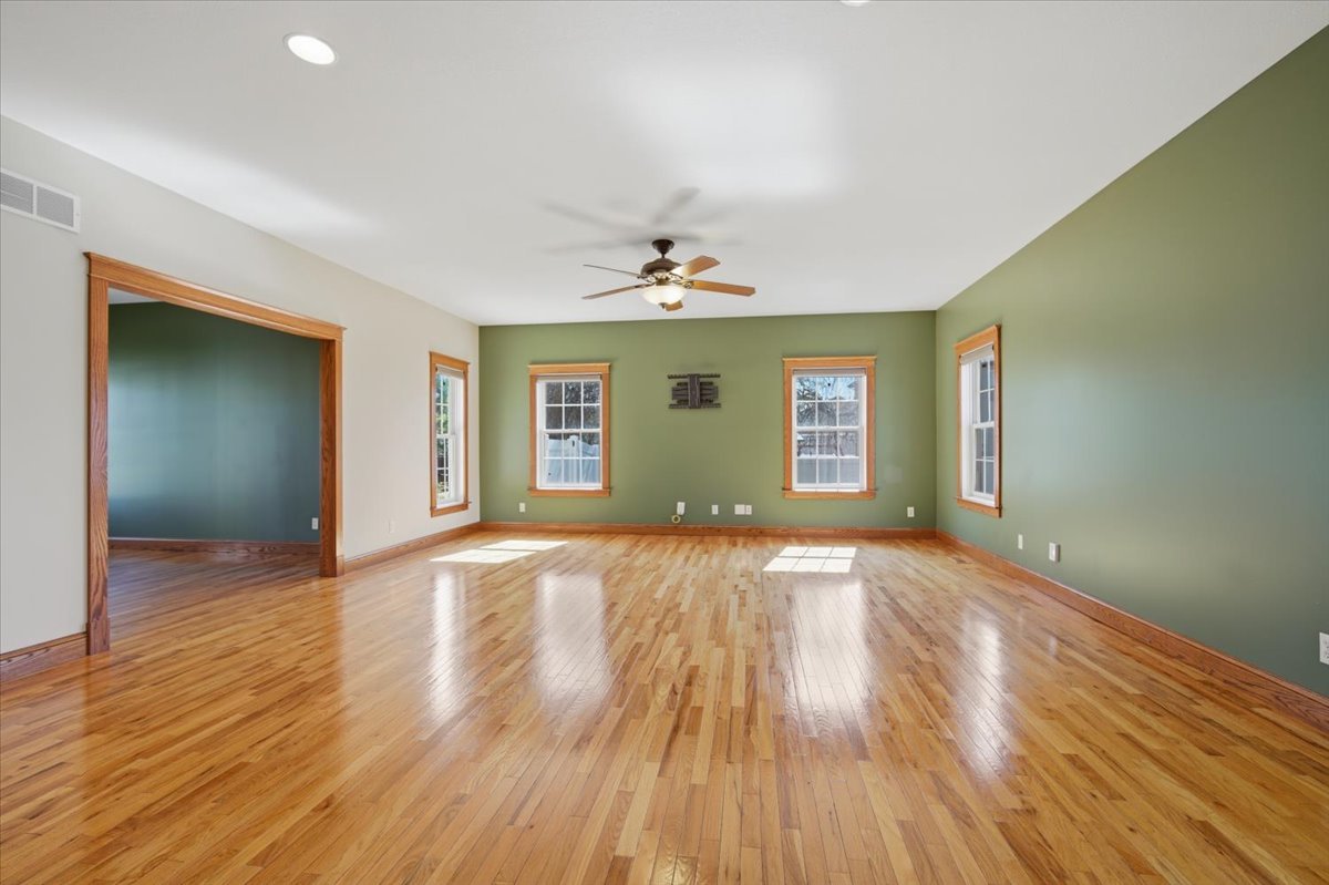1813 Partridge Point Normal, IL 61761 - Photo 5 of 37