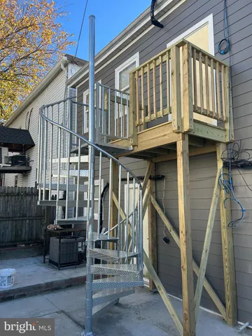 a view of entryway front of house