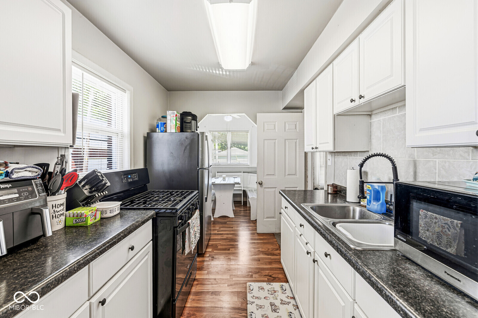 41 South Post Road Indianapolis, IN 46219 - Photo 12 of 25