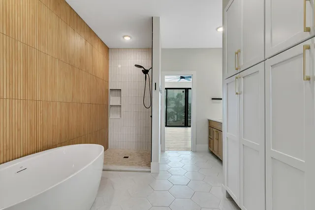 $2,188,000 | 11694 Indian Beach Road, Spicer, MN 56288