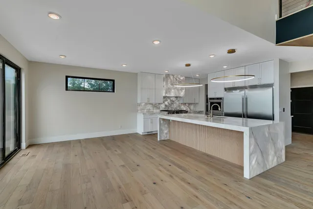 $2,188,000 | 11694 Indian Beach Road, Spicer, MN 56288