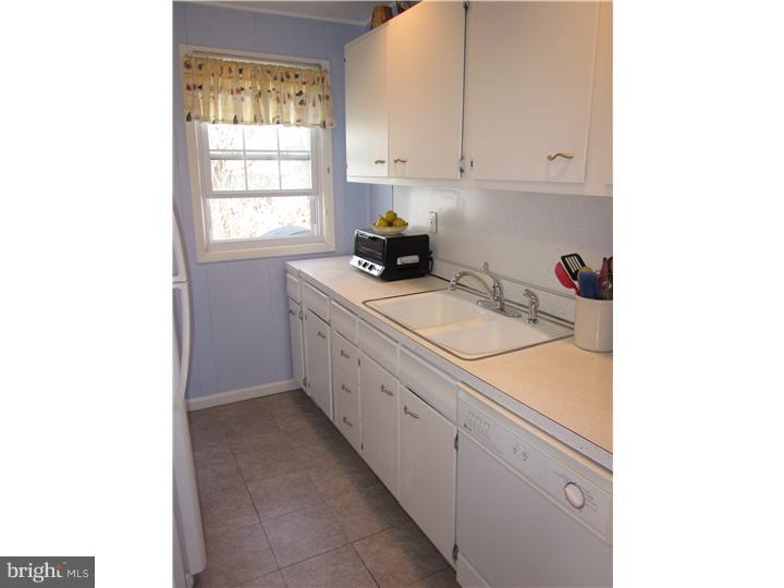 624 Boyer Road Cheltenham, PA 19012 - Photo 9 of 15 Kitchen