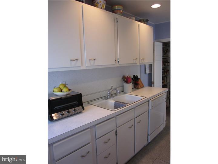 624 Boyer Road Cheltenham, PA 19012 - Photo 10 of 15 Kitchen
