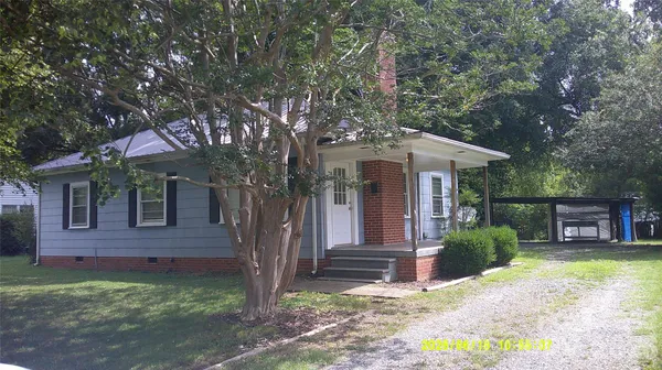 $1,300 | 1406 12th St Drive Northwest, Hickory, NC 28601