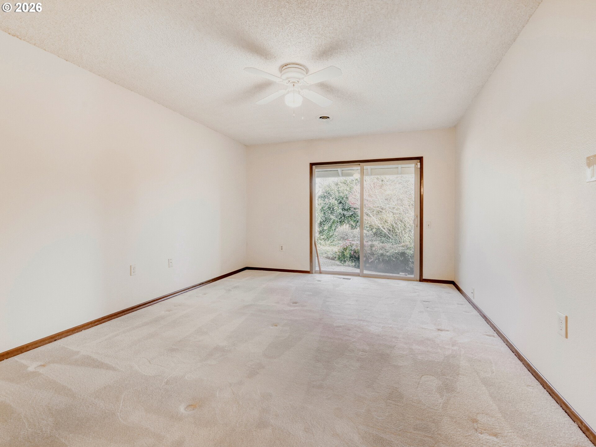 16588 Southwest Matador Lane Portland, OR 97224 - Photo 17 of 28 an empty room with windows