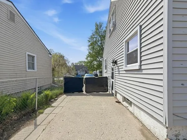 $299,900 | 1211 Evelyn Avenue, Ypsilanti, MI 48198