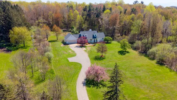 $899,000 | 6352 143rd Avenue, Holland, MI 49423