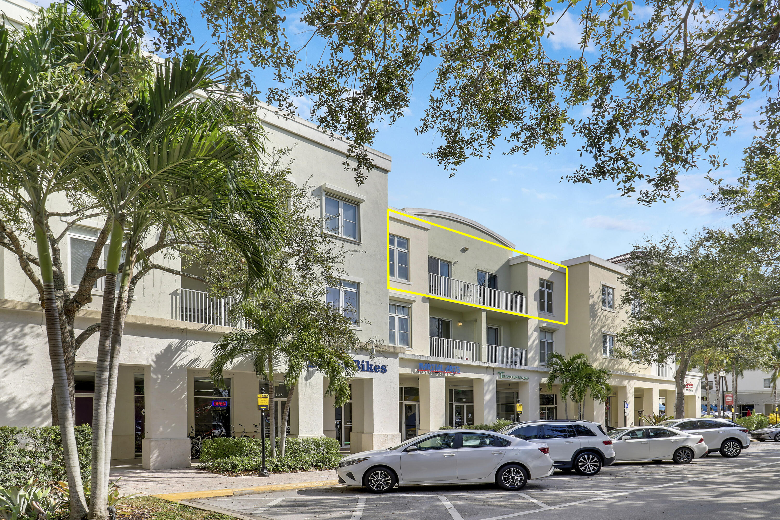 1209 Main Street, Unit 304 Jupiter, FL 33458 - Photo 2 of 37 2