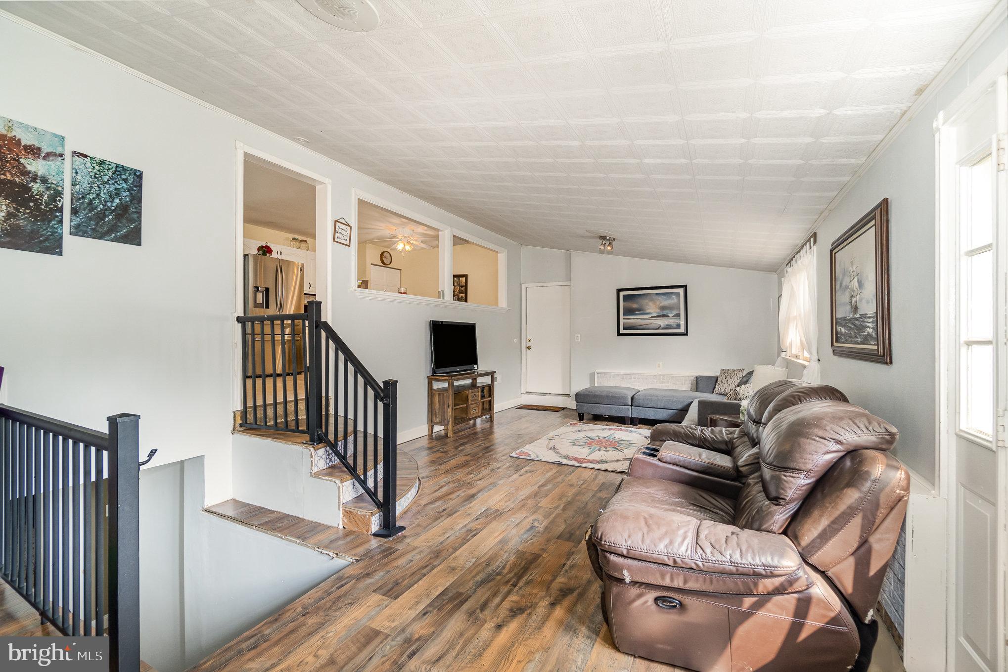8639 Chestnut Grove Road Frederick, MD 21701 - Photo 11 of 29 Gallery Image 11