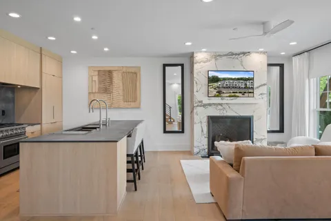 $1,765,000 | 278 High Street, Unit 9, Fontana, WI 53125