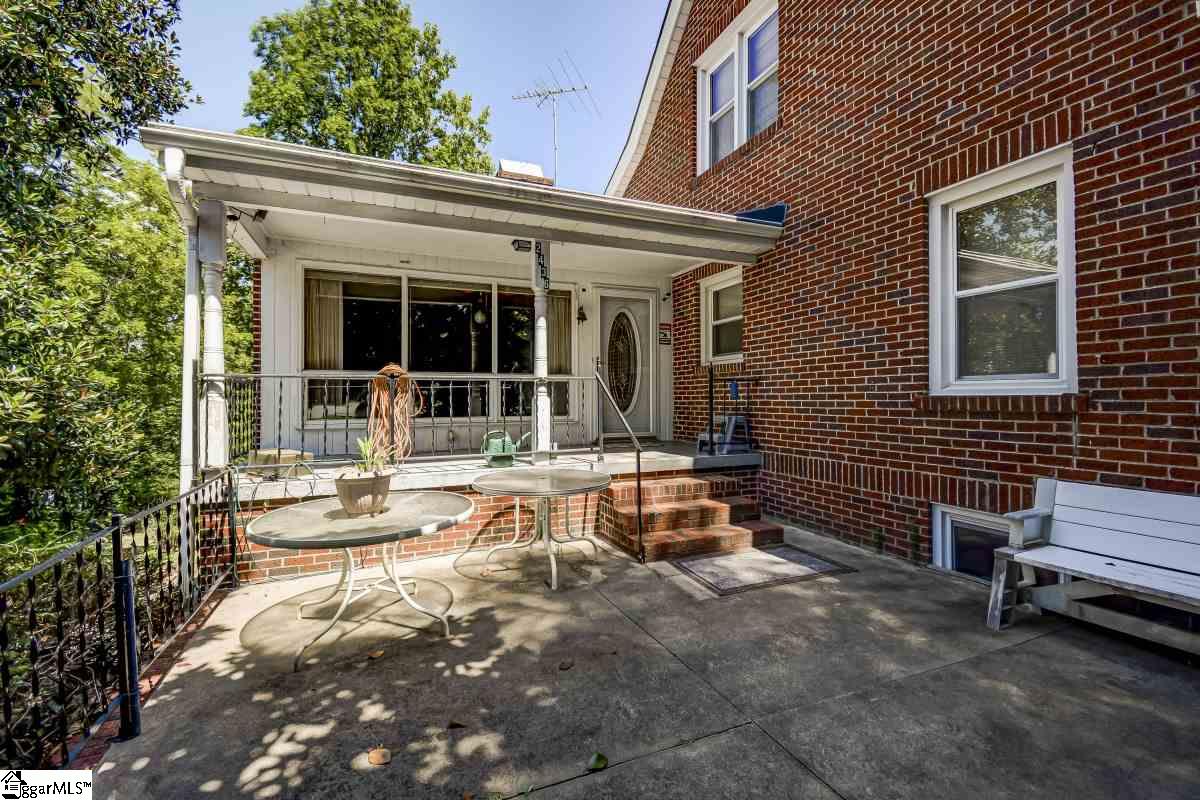 2436 Fews Bridge Road Greer, SC 29651 - Photo 4 of 36