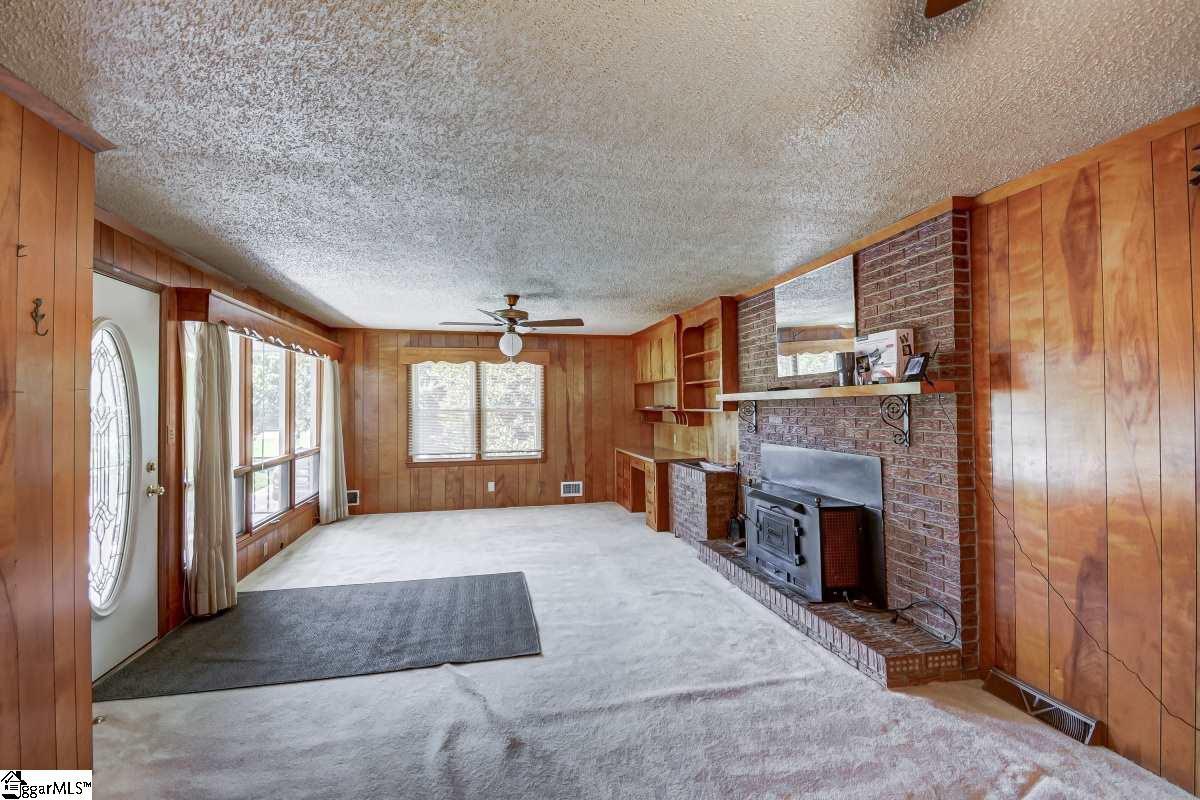 2436 Fews Bridge Road Greer, SC 29651 - Photo 5 of 36