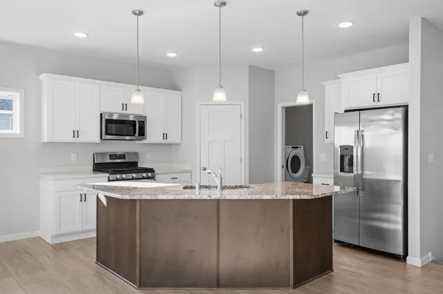 $375,000 | 811 Morrison Avenue Northwest, Annandale, MN 55302