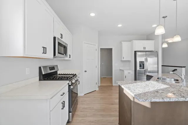 $375,000 | 811 Morrison Avenue Northwest, Annandale, MN 55302