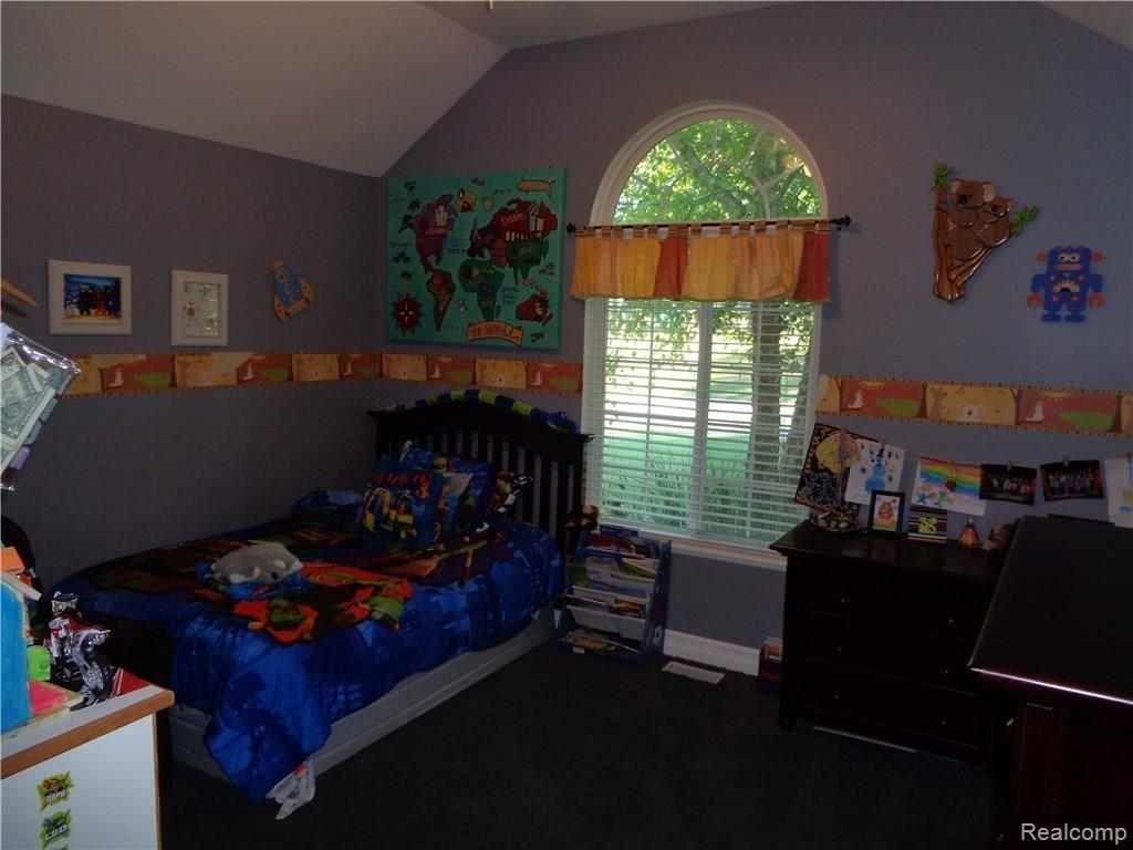 4304 Springwood Fenton, MI 48430 - Photo 25 of 33