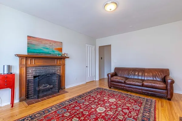 $3,900 | 993 Memorial Drive, Unit 201, Cambridge, MA 02138