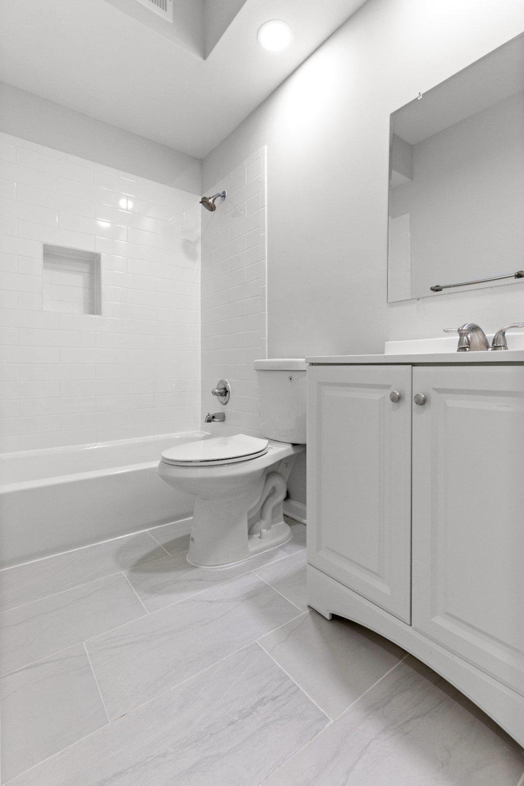 1318 Garden Wall Circle, Unit 213 Reston, VA 20194 - Photo 17 of 22 Fully upgraded bathroom