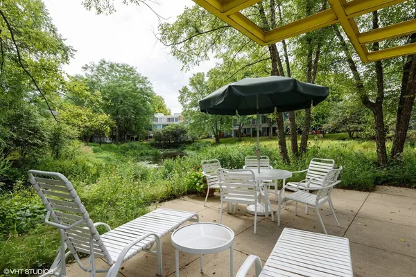 $225,000 | 2555 Gross Point Road, Unit 101, Evanston, IL 60201