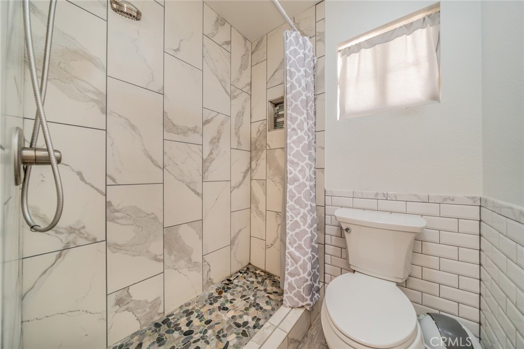 14564 Lilac Road Adelanto, CA 92301 - Photo 18 of 37