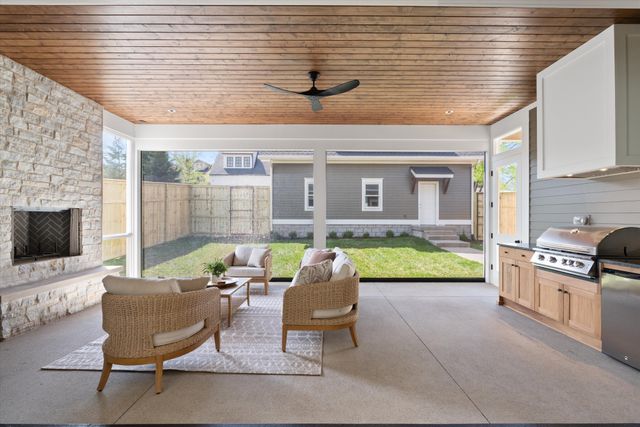 $3,160,000 | 2109 10th Avenue South, Nashville, TN 37204