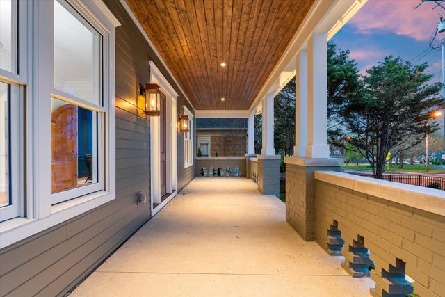 $3,160,000 | 2109 10th Avenue South, Nashville, TN 37204