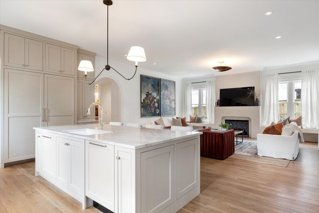 $3,160,000 | 2109 10th Avenue South, Nashville, TN 37204