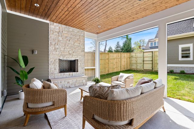 $3,160,000 | 2109 10th Avenue South, Nashville, TN 37204