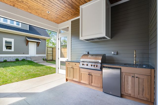 $3,160,000 | 2109 10th Avenue South, Nashville, TN 37204