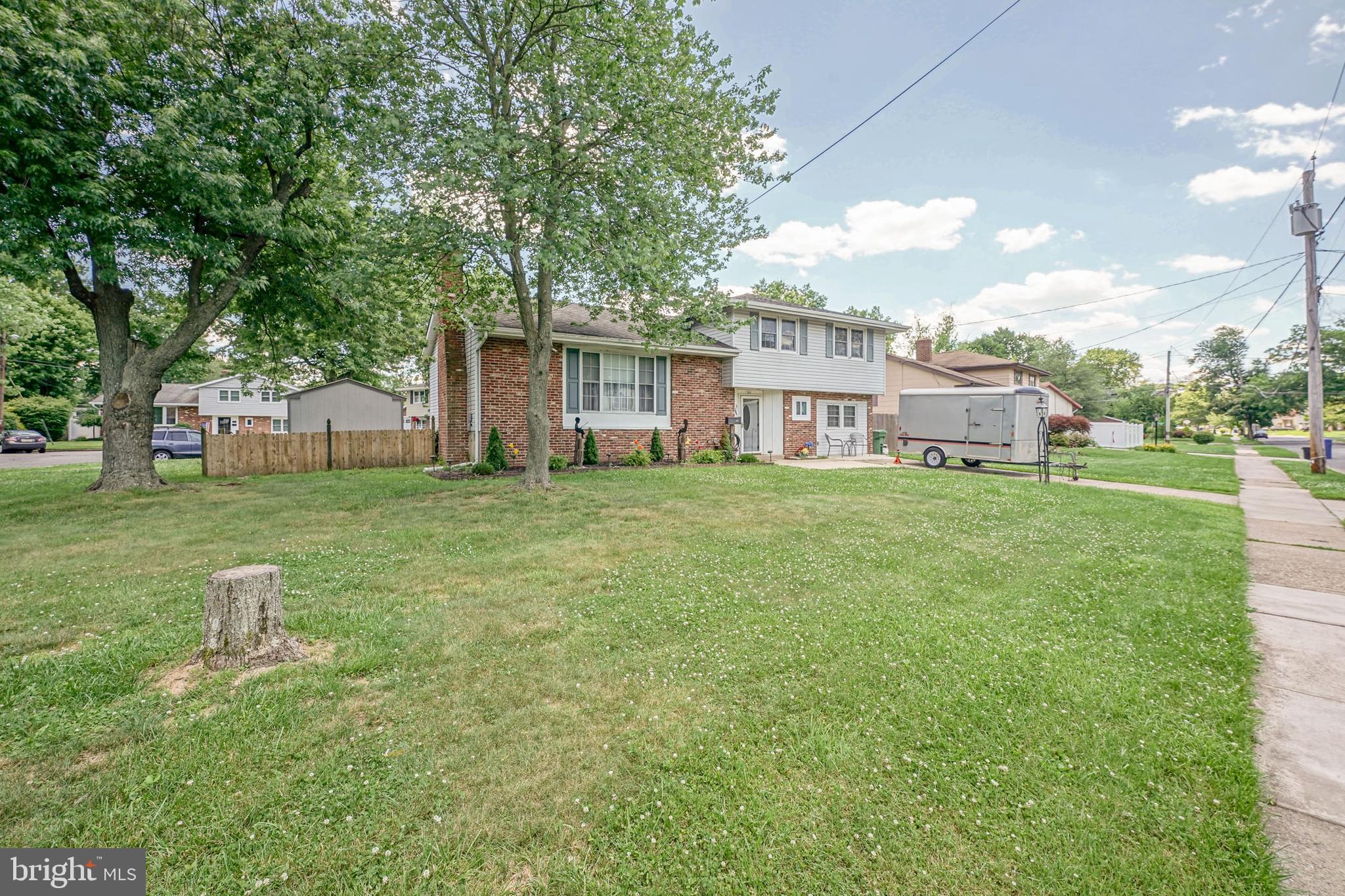 813 Edgemoor Road Cherry Hill, NJ 08034 - Photo 3 of 38