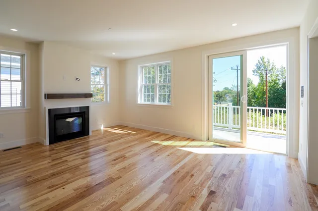 $999,900 | 31 Eden Lane, Unit 5, Portsmouth, NH 03801