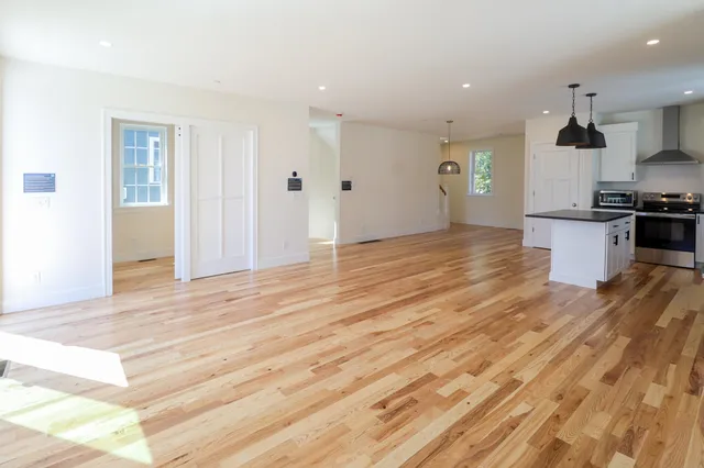 $999,900 | 31 Eden Lane, Unit 5, Portsmouth, NH 03801