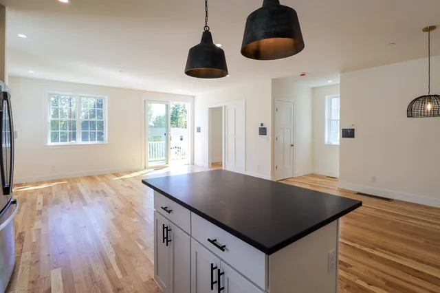 $999,900 | 31 Eden Lane, Unit 5, Portsmouth, NH 03801