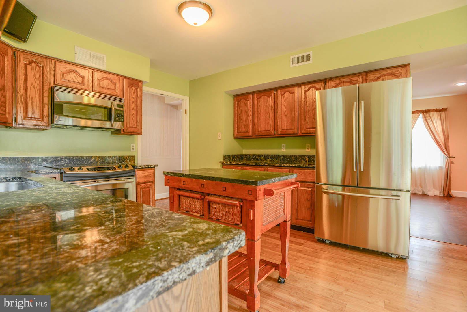 3341 Kemptown Church Road Monrovia, MD 21770 - Photo 6 of 30 Kitchen