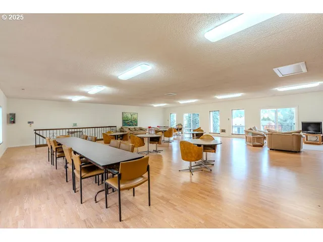 $160,000 | 200 Southwest Florence Avenue, Unit D15, Gresham, OR 97080