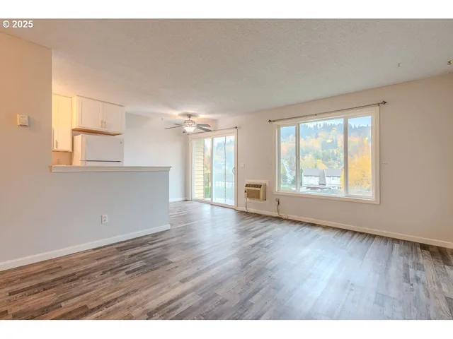 $160,000 | 200 Southwest Florence Avenue, Unit D15, Gresham, OR 97080