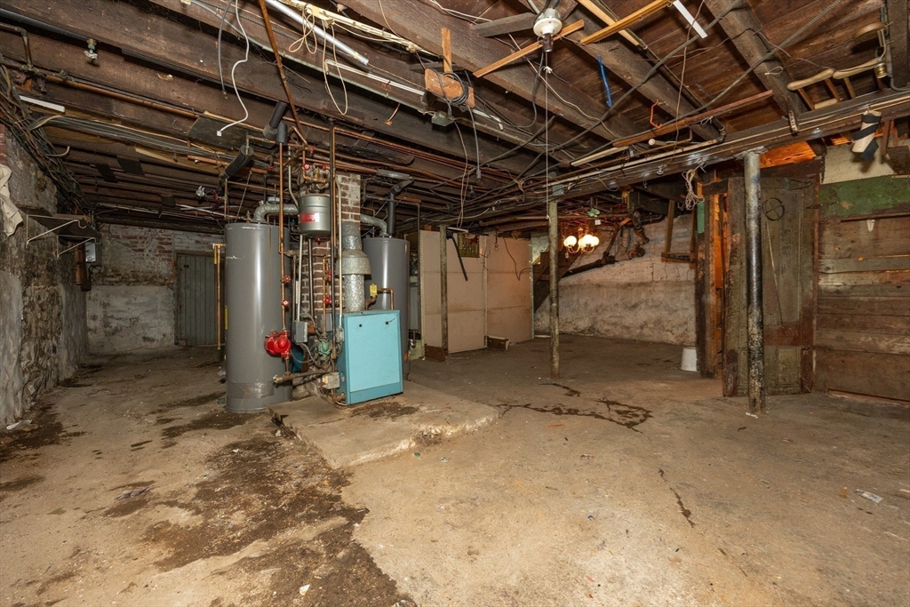 427 Crescent Avenue Chelsea, MA 02150 - Photo 29 of 35